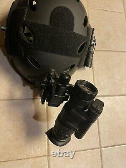 Pvs 14 Digital with helmet mount still new used once or twice